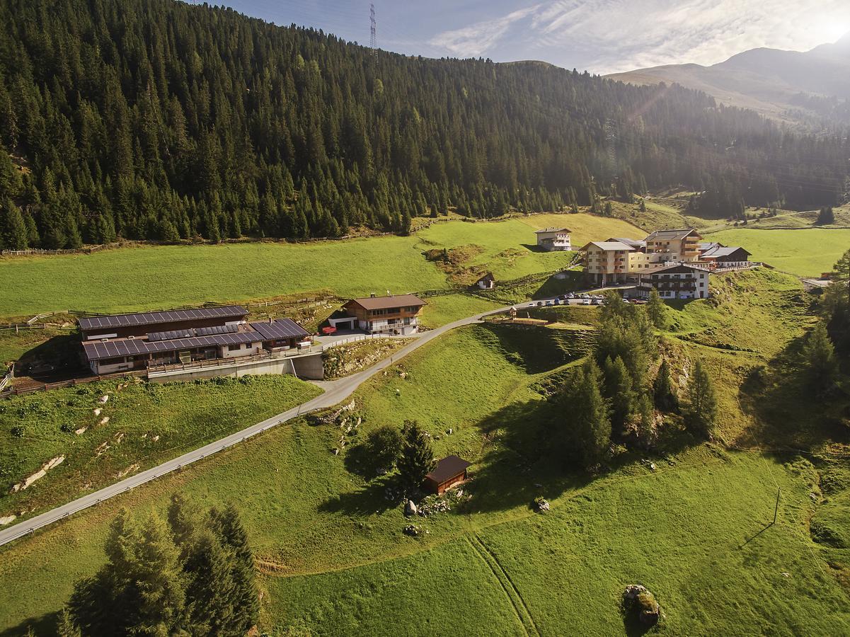 Berghotel & Gasthof Marlstein Oetz Bagian luar foto